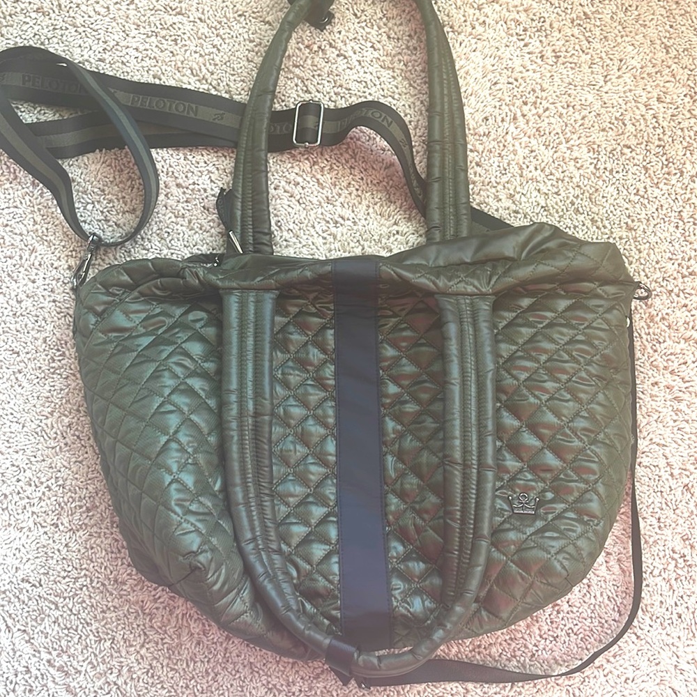 Oliver Thomas X Peloton Kitchen Sink Tote Olive New condition
